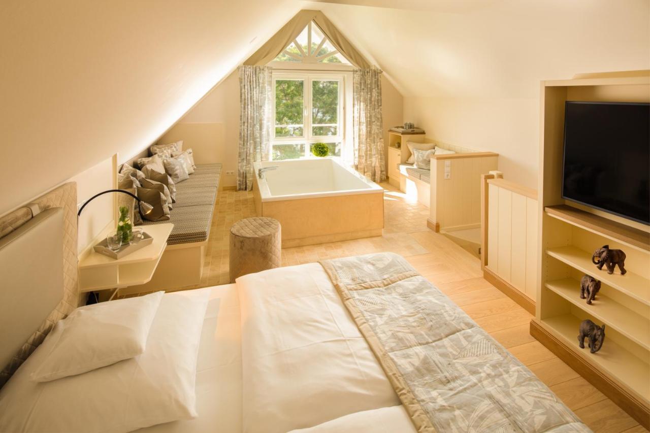 Alter Meierhof Gluecksburg Ngoại thất bức ảnh